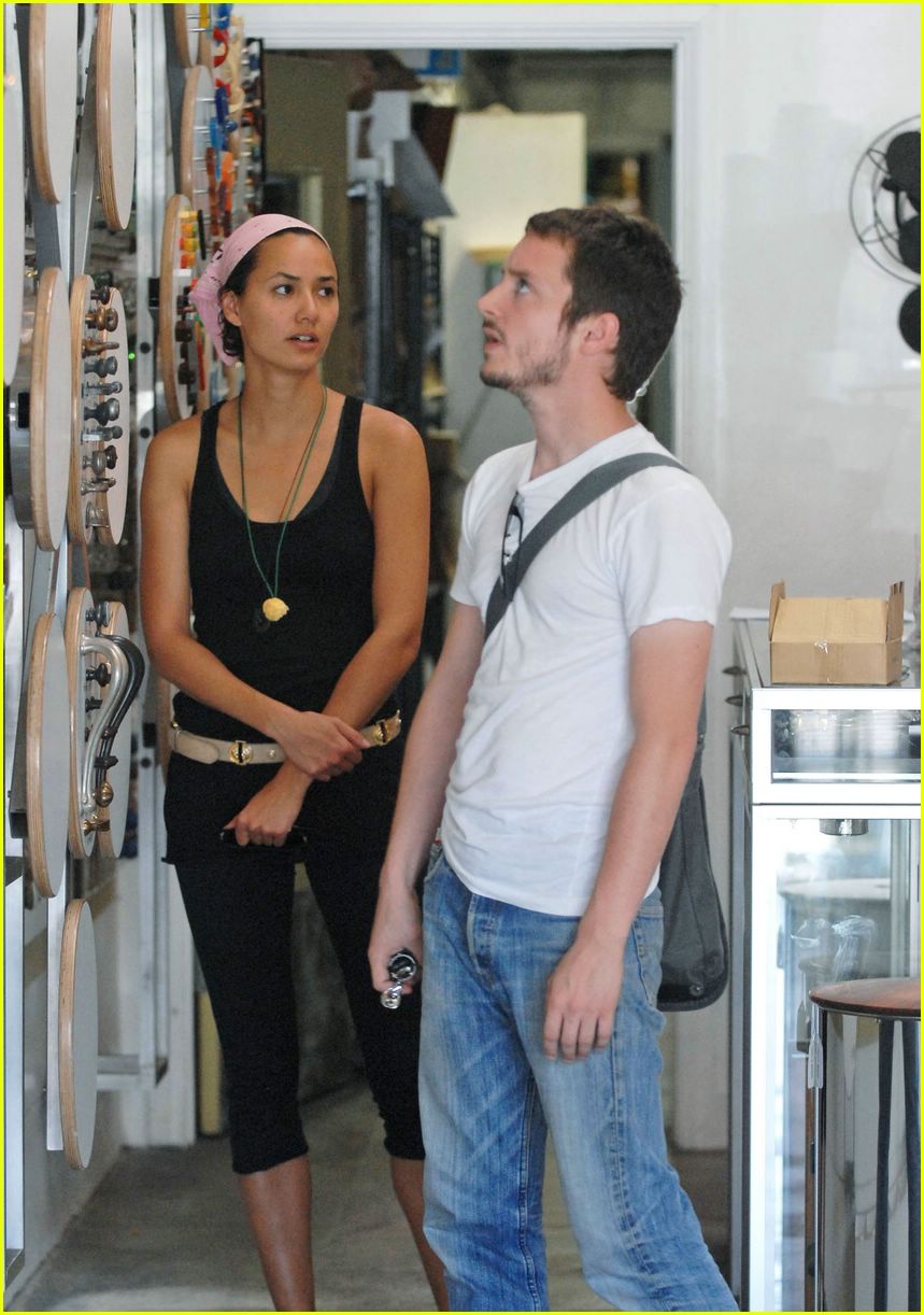 elijah wood girlfriend