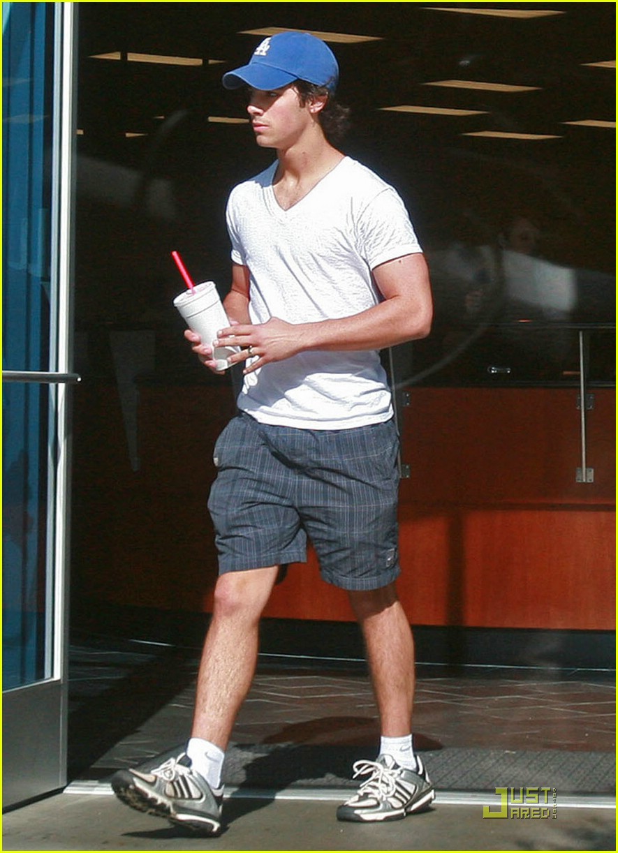 joe jonas shorts
