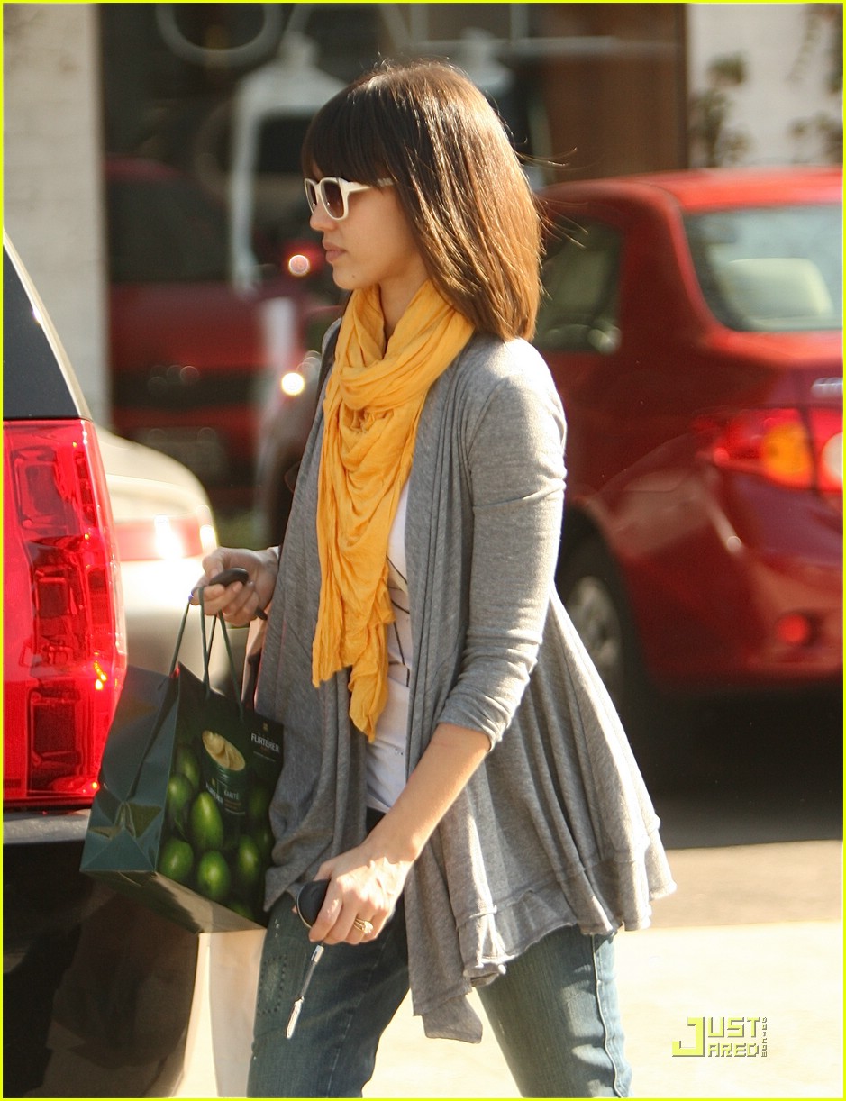 Jessica Alba Gets Short Hair Photo 1634591 Cash Warren