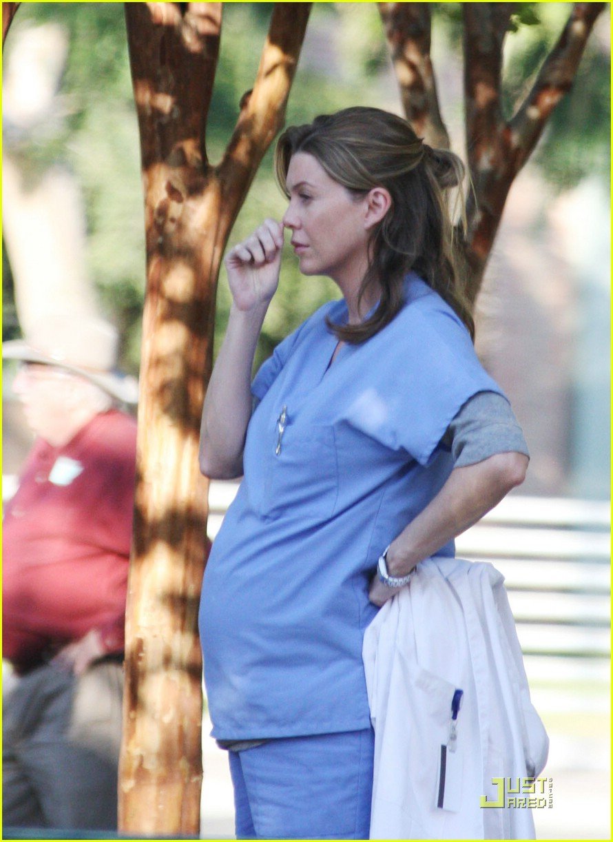 Ellen Pompeo Pregnant Photos 30