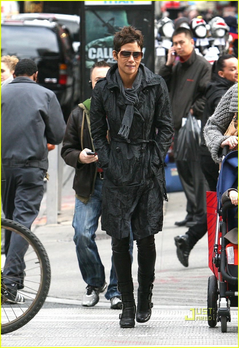 Halle Berry Stroller