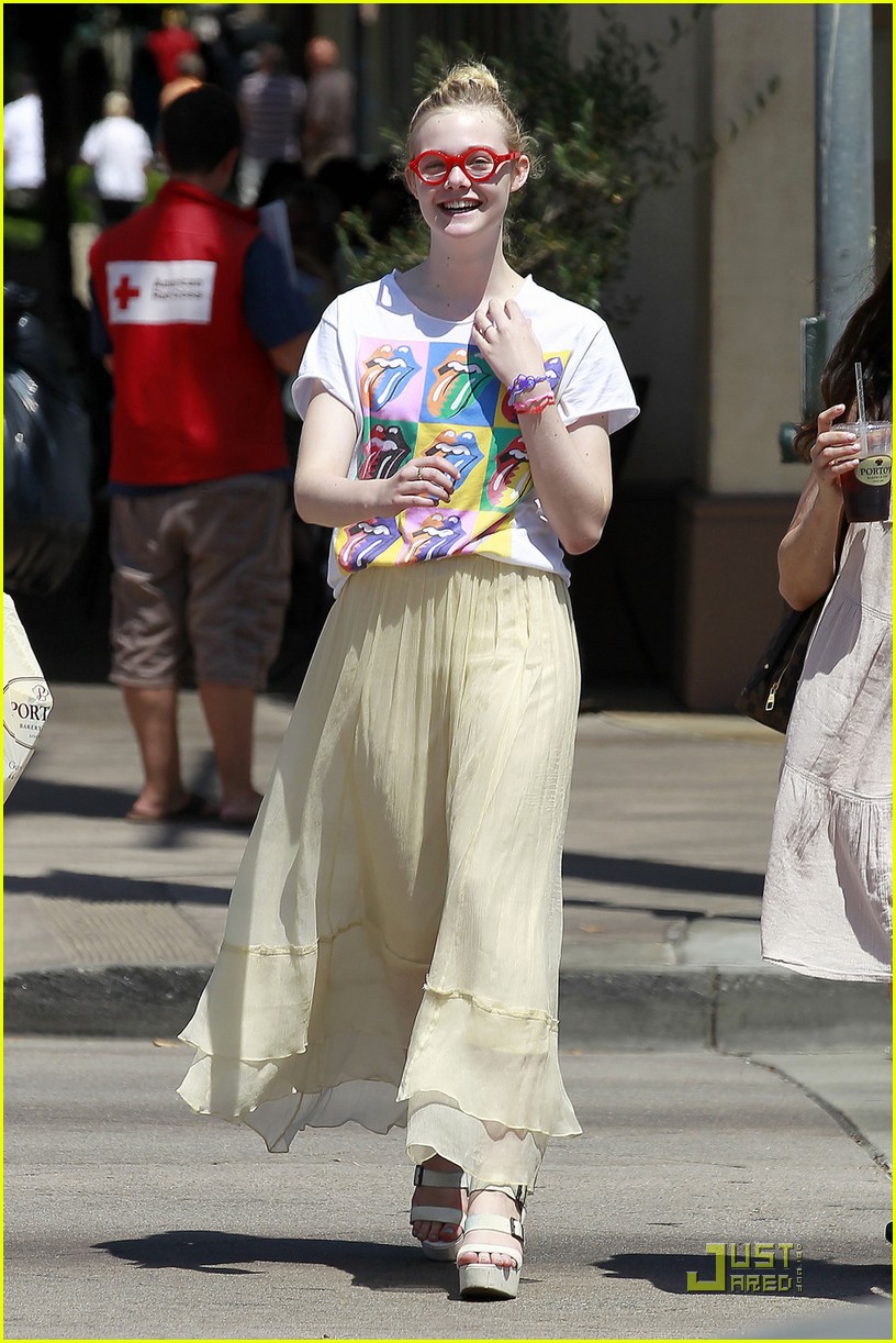 elle fanning rolling stone rocker 01