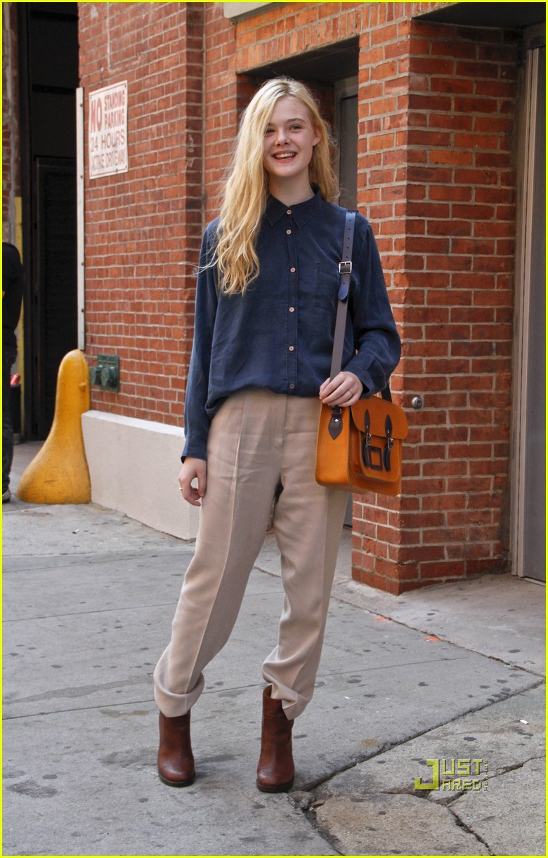 elle fanning marc jacobs 01