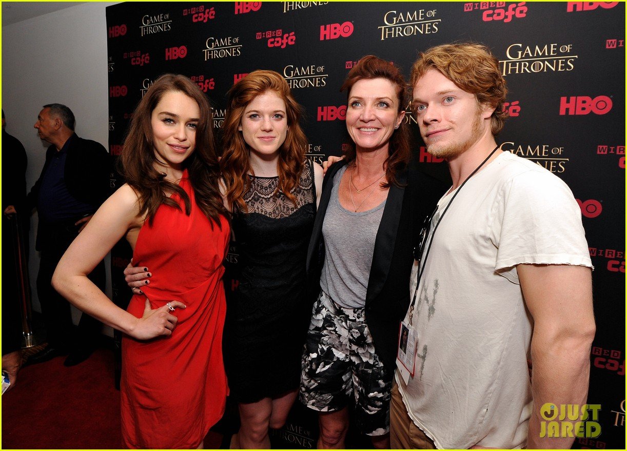 game-of-thrones-takes-over-comic-con-2012-03.jpg