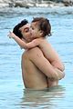 miranda kerr shirtless orlando bloom beach vacation with flynn 11