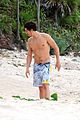 miranda kerr shirtless orlando bloom beach vacation with flynn 18