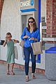 jennifer garner runs errands with violet seraphina 16