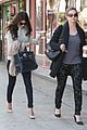 selena gomez grabs coffee with mom mandy 05
