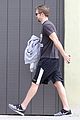 robert pattinson bulks up at workout session 09