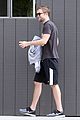 robert pattinson bulks up at workout session 11