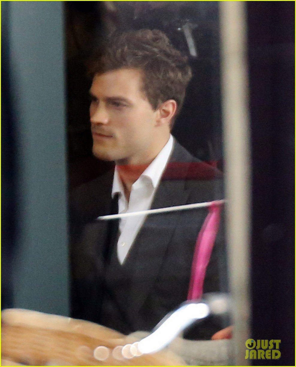 jamie dornan filming fifty shades of grey first photos on set 16