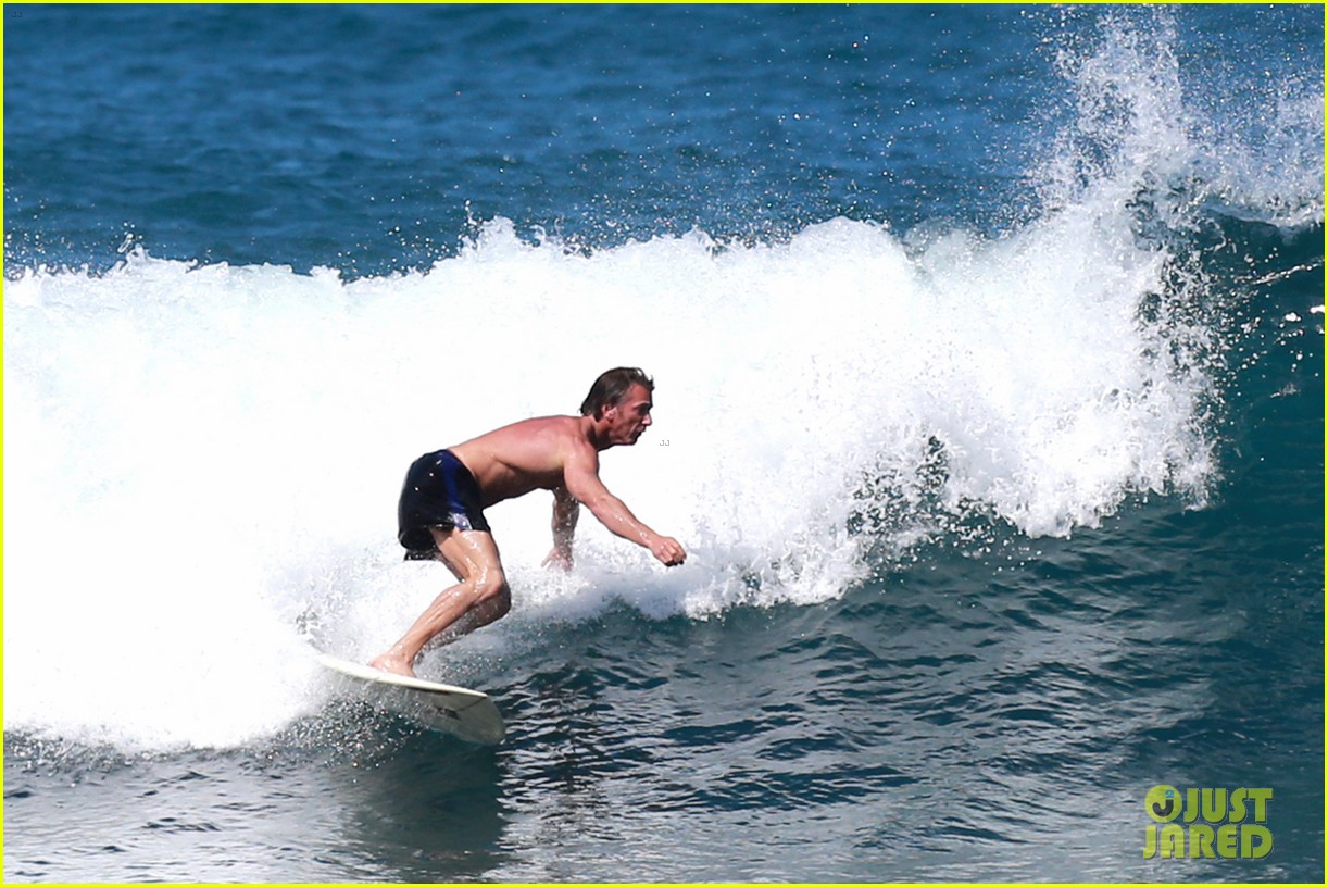 Sean Penn Continues Shirtless Hawaiian Surf Session Photo 3021124