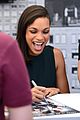 Jessica Alba & Rosario Dawson Heat Up at Comic-Con Autograph Signing