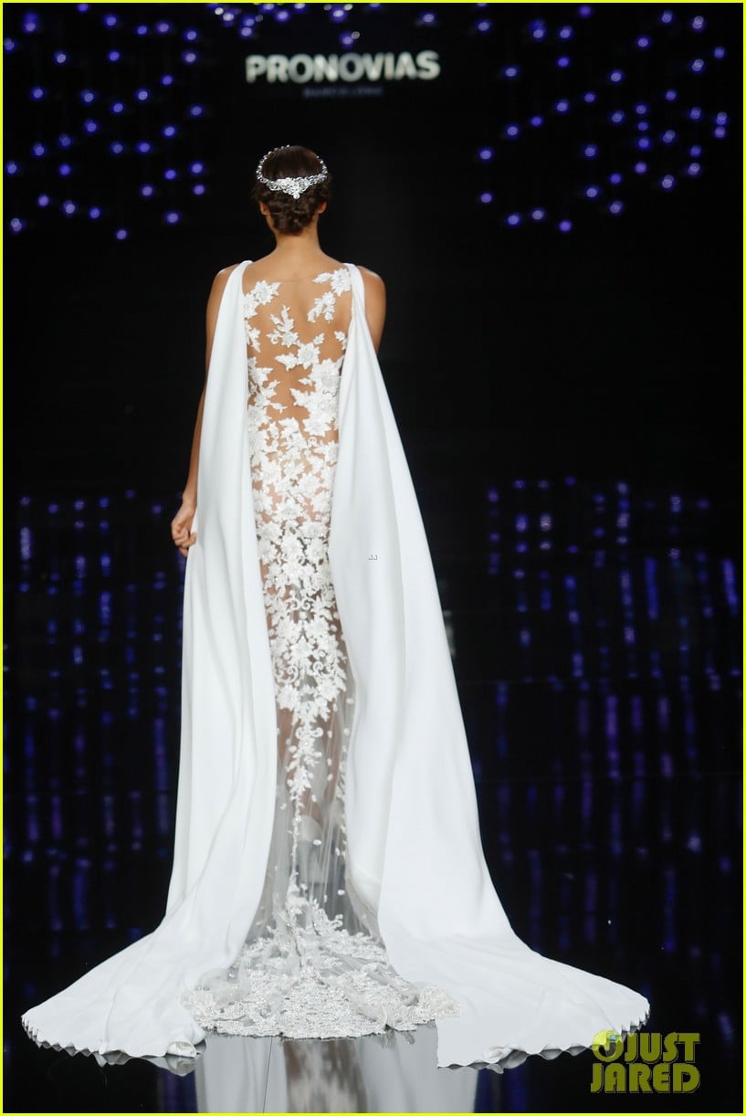 irina shayk pronovias