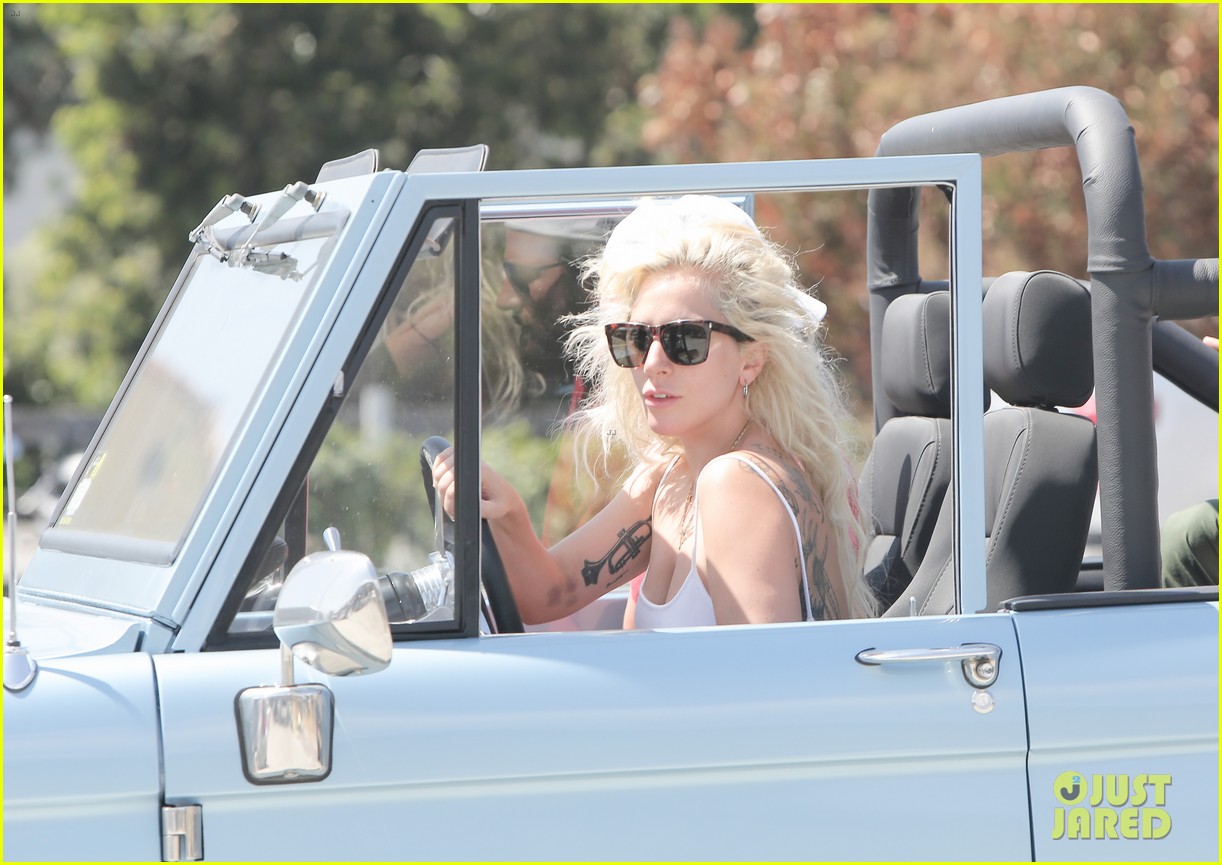 Lady Gaga & Bradley Cooper Shop Malibu's Vintage Grocers: Photo 3749470 | Bradley ...1222 x 865