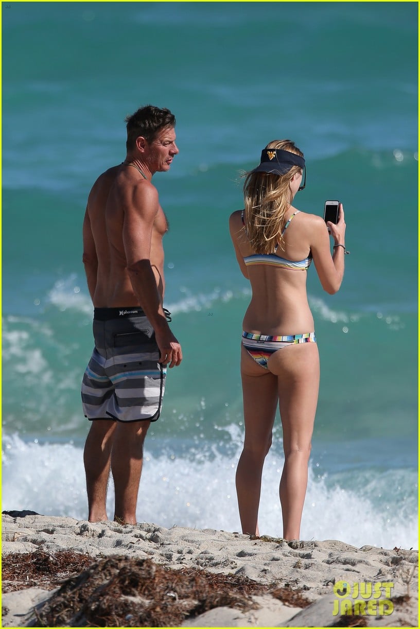 Extreme Makeover's Ty Pennington Goes Shirtless, Puts Toned Body on