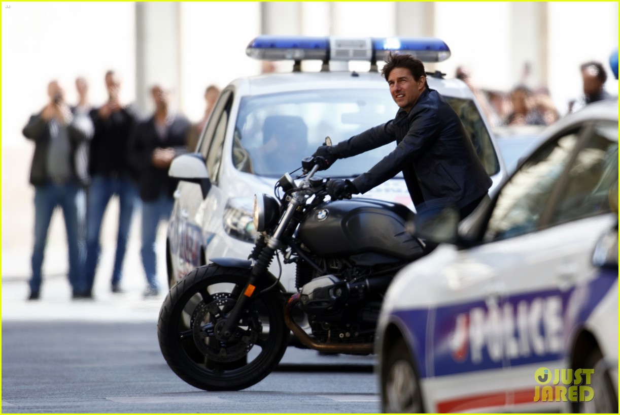 tom cruise motorcycle mission impossible 6 063884718