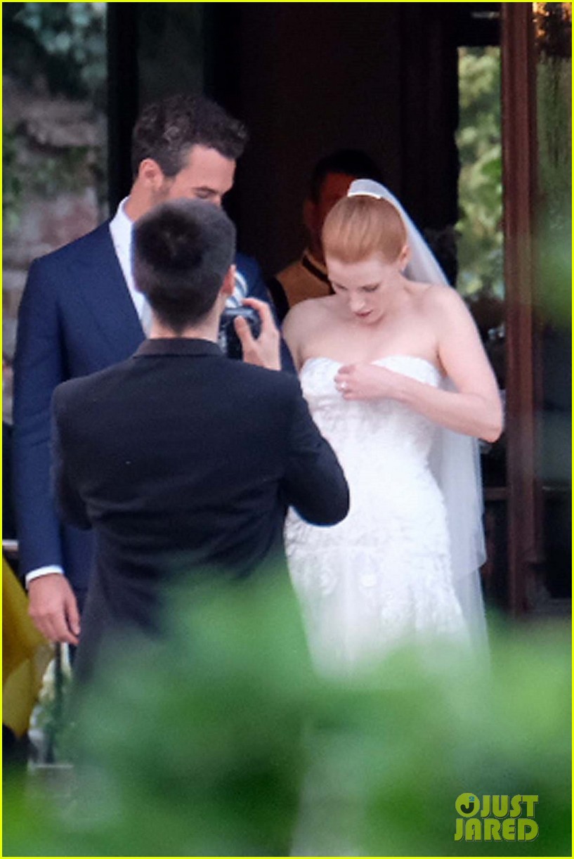 Jessica Chastain's Wedding Photos Revealed See Her Dress