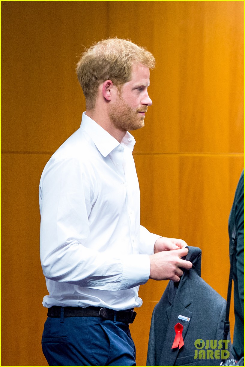 prince-harry-steps-out-solo-for-aids-conference-in-amsterdam-02.jpg