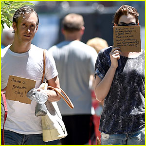 Anne Hathaway & Adam Shulman Apply Andrew Garfield & Emma Stone's Sign Idea!