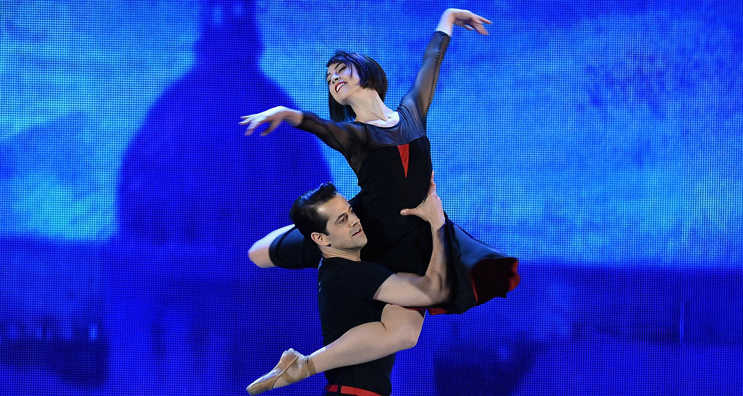 'An American in Paris' Stars Perform Beautiful Ballet at Tony Awards 2015! (Video) - Just Jared