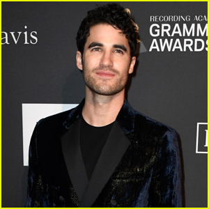 You Have to Watch Darren Criss Belt Out 'Shallow' At a Bar!