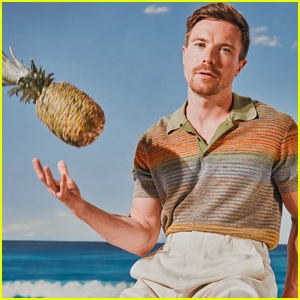 Joe Dempsie Talks Discomfort With Gendry & Arya