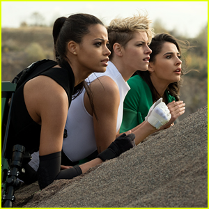 'Charlie's Angels' Trailer Debuts with New Ariana Grande, Miley Cyrus & Lana Del Rey Song - Watch Now!