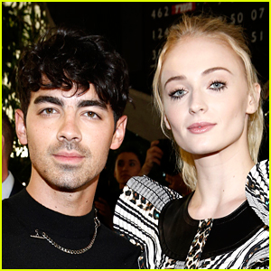 Jonas Family Hangs Poolside Before Joe &amp; Sophie's Wedding! (Photos)