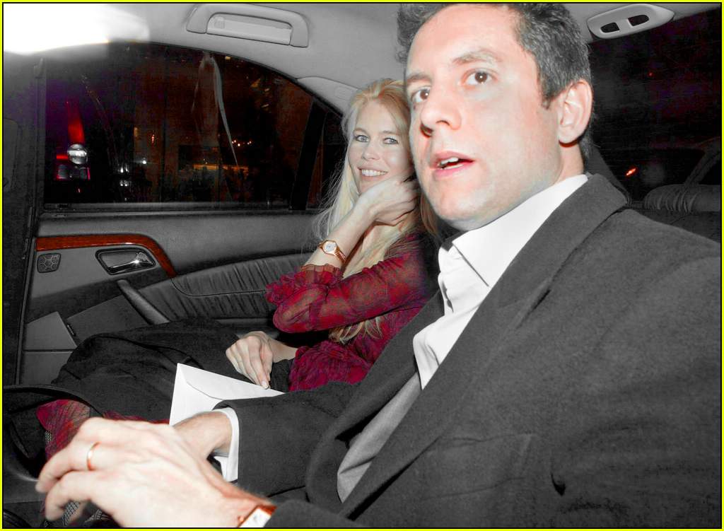 Клаудия шиффер беременна. Клаудия шиффер беременна. Claudia marusanici модель. Девушка в длинном платье. Беременная девушка.