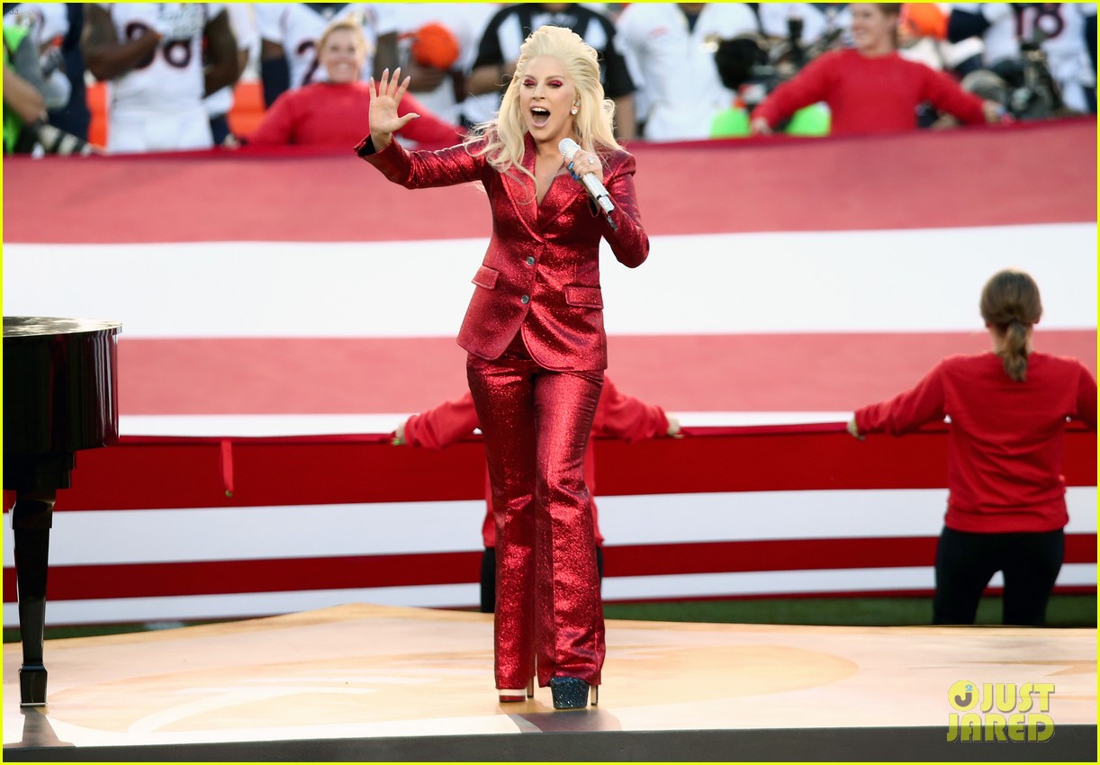 Lady Gaga Sings National Anthem at Super Bowl 2016 (Video ...